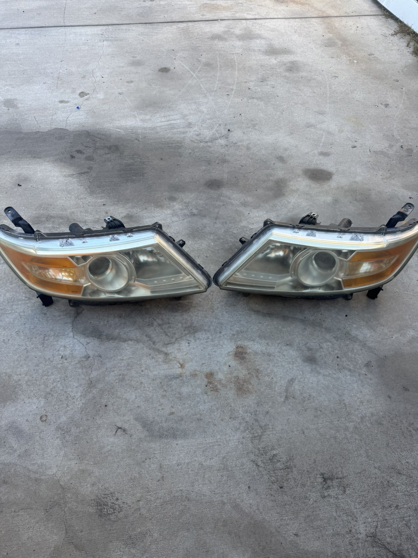 Honda Odyssey Headlights 