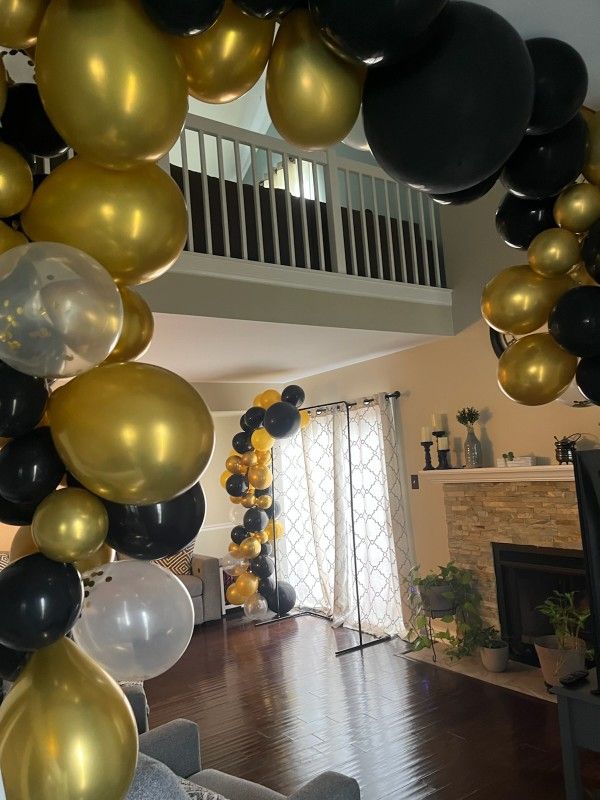Free Balloon Arches