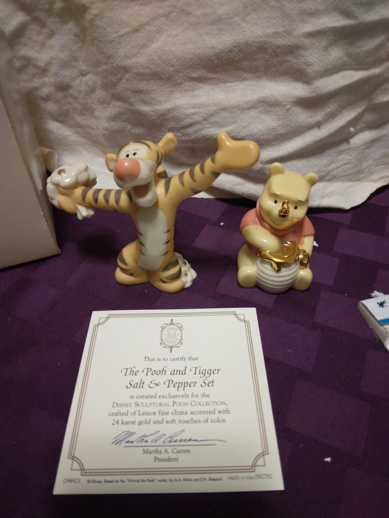 Lenox Salt And Pepper Shaker Pooh And Tigger