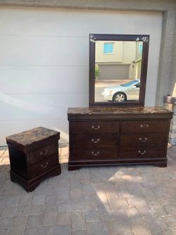 Dresser Set