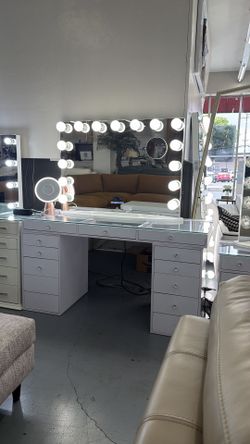 Bonitas Vanities Disponible// in Stock