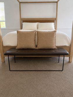 Article genuine leather & steel bench