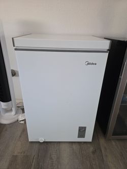Midea 3.5 Cu.ft Chest Freezer, Fridge Freezer