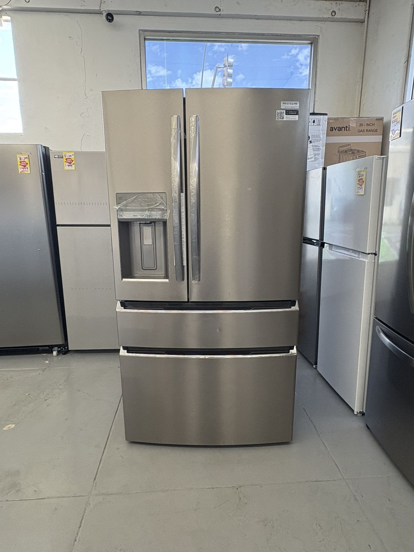 Frigidaire Gallery 36 in. 26.3 cu. ft. 4-Door French Door Standard Depth Refrigerator in Smudge-Proof Stainless Steel