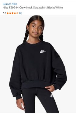 Girls nike crewneck sweatshirt size medium