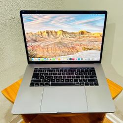 Apple MacBook Pro 15” 2019 TouchBar 2.3Ghz 8CORE i9 16GB RAM 500GB SSD Fully Functional NO ISSUES