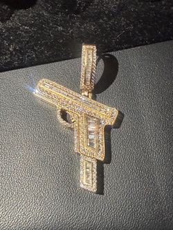 Gold diamonds