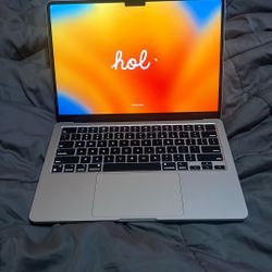 MacBook Air M2 13inch 