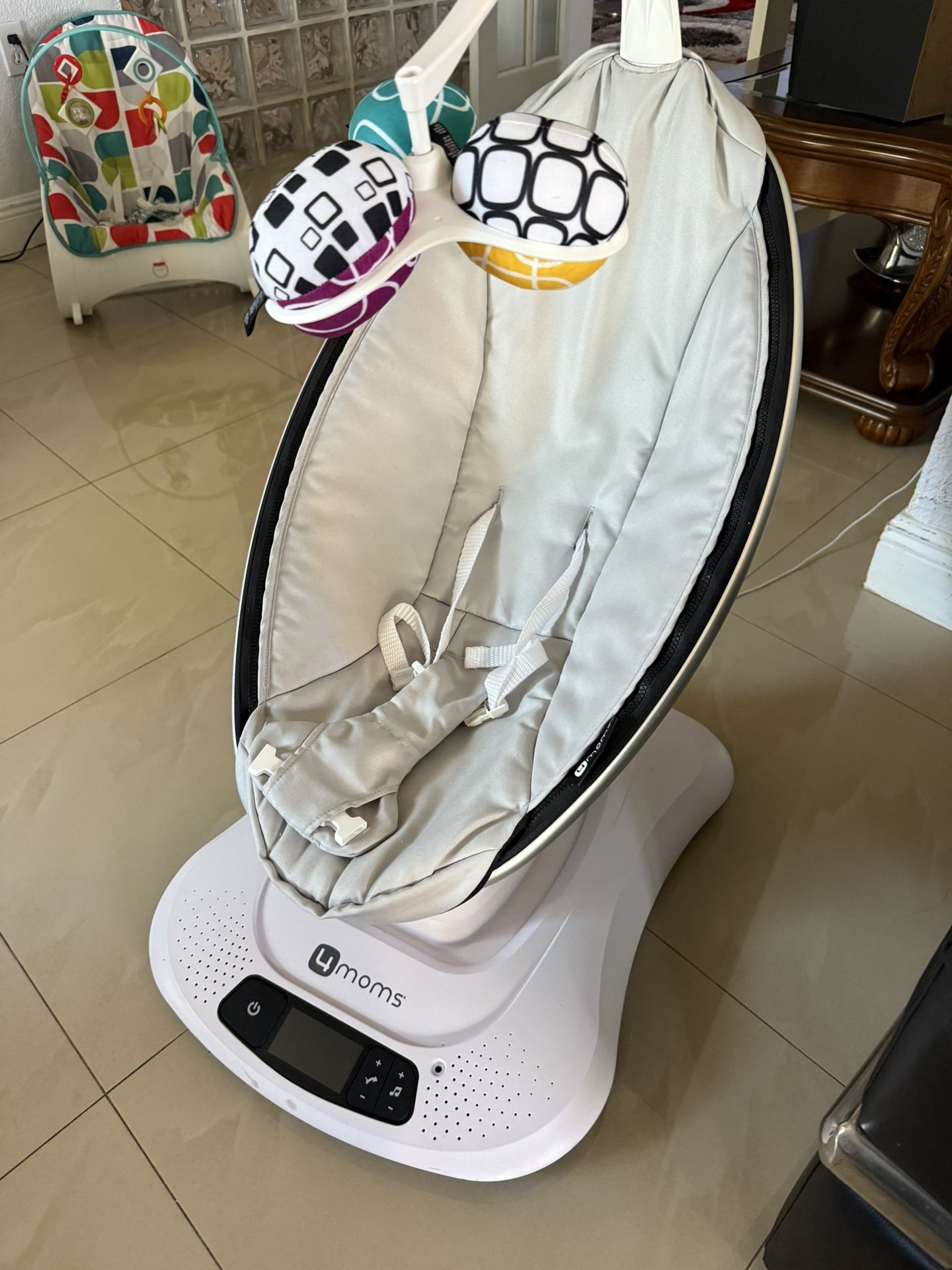 4moms MamaRoo Multi-Motion Baby Swing