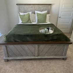Queen Bed Frame 