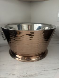 Wine Chiller Bucket and Cupcake stand