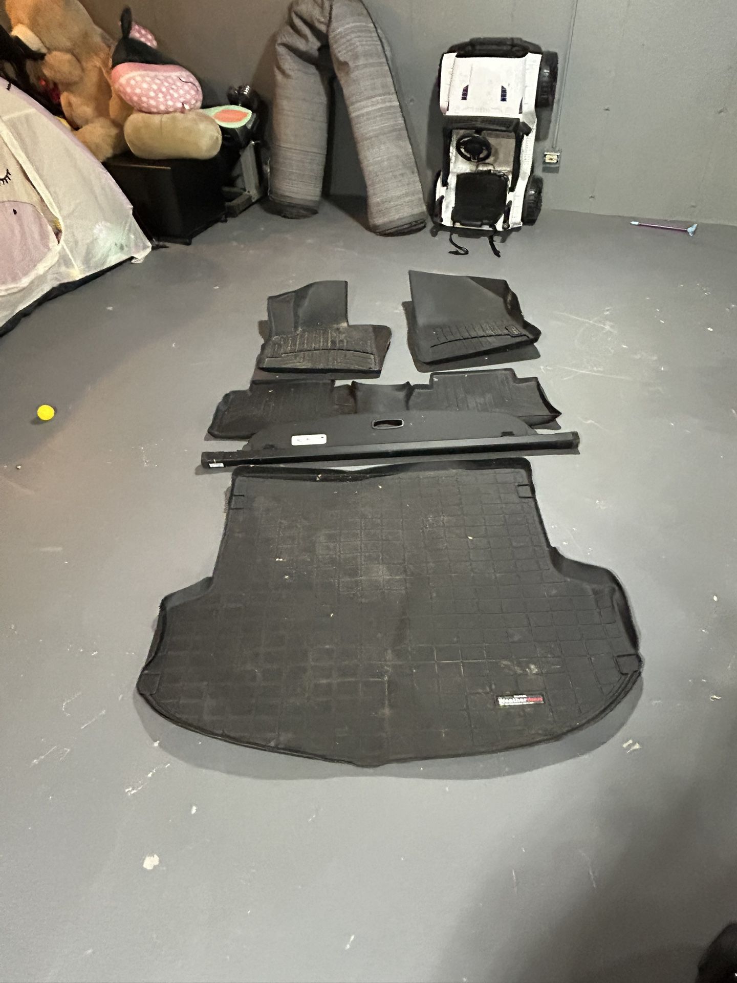 2020 Hyundai Santa Fe Weather Tech Mats And Truck Cover