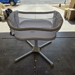 Halo Bassinest Twin Sleeper Bassinet