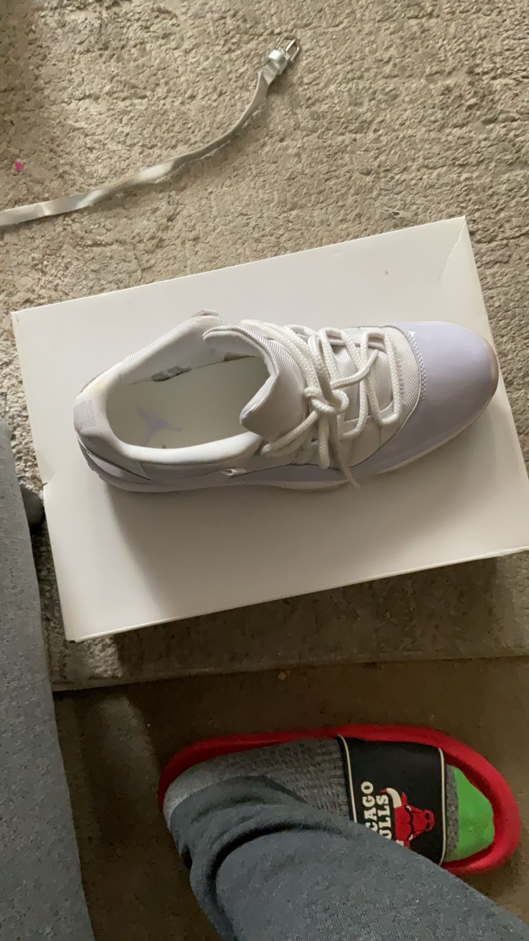 Jordan 11 Pure Violet Purple Size Women 11.5 Men’s 10 