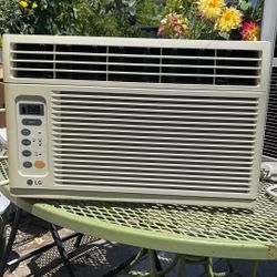 LG Window Air Conditioner 