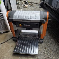 Rigid TP1300 Thickness Planer