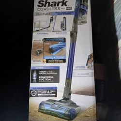 Shark Vacuum Cordless Pet Pro