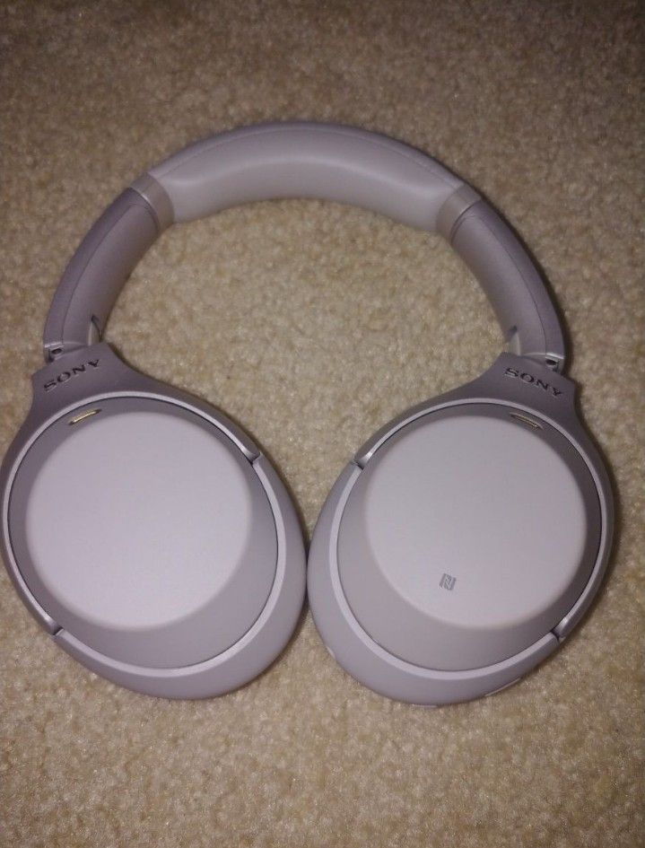 Sony WH-1000XM3 Noise Canceling Headphones