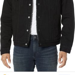 Levi’s  Men’s Sherpa Trucker  Jacket