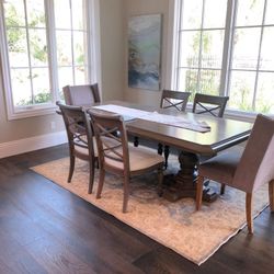 Breakfast Or Dinner Table With 6 Chairs
