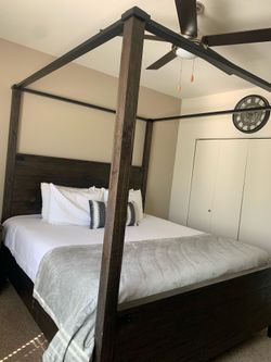 King size canopy style bed