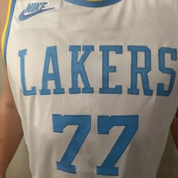 🏀 🏀  NEW Luka Doncic LA Lakers Jersey!! Sizes (XL - XXL) 🏀 🏀 