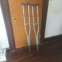 Crutches 