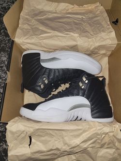 Jordan 12 playoffs size 9m