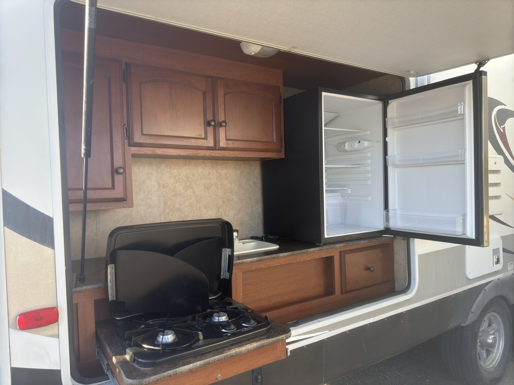 Travel Trailer RV Motivated To Sell**