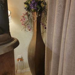 Beautiful Flower Arangment With  Tall Vase