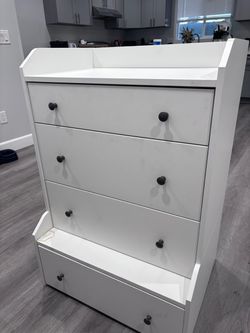 White 4-Drawer Dresser with Changing Top