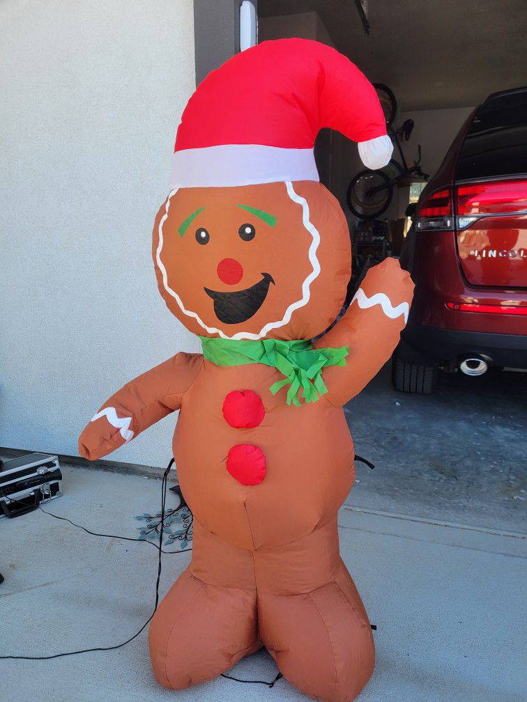 Gingerbread Man Inflatable Christmas Yard Decoration 