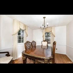 Dinning Table With 6 Chairs