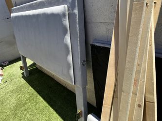 $50 Firm For A King Size Bed Frame With Built In Led Lights On Headboard, Puo On 59th Ave In Camelback