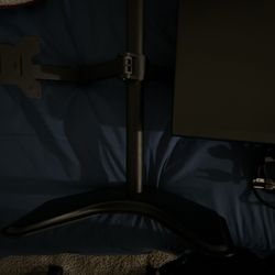 1 Monitor And A 2 Hand Stand Hp 60hz