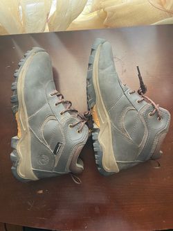 Timberland shoes( size 6.5)