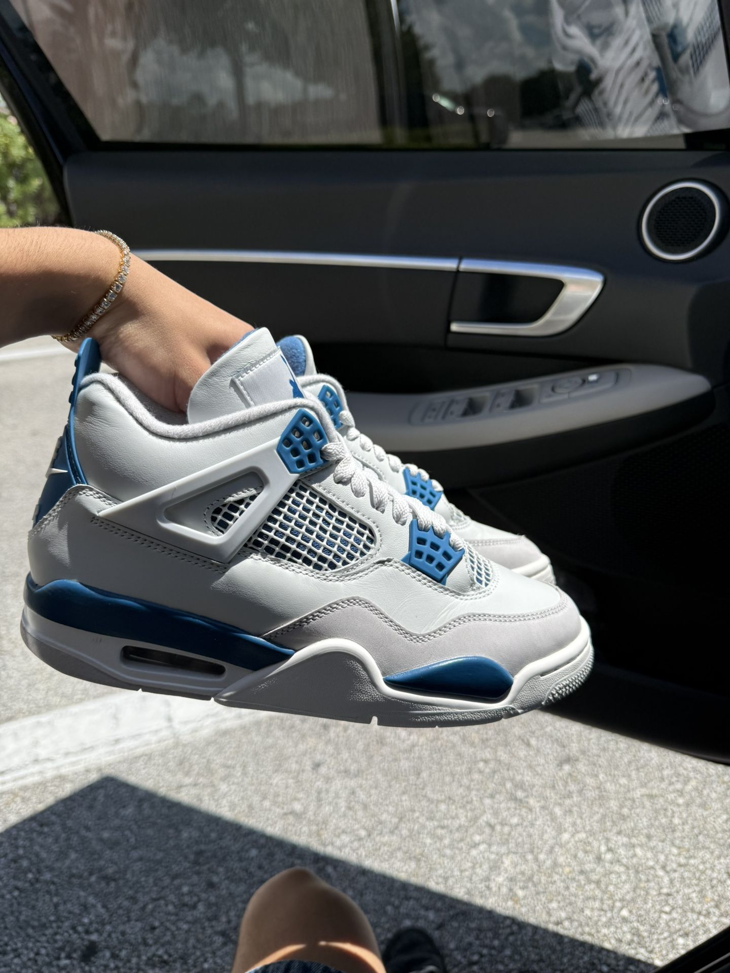 Jordan 4 “Military Blue” Size 7 Mens No Box