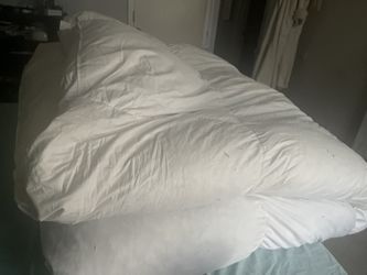 KING FEATHER MATTRESS TOPPER 