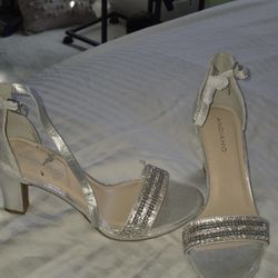 size 9 fancy Bandolino womens shoes