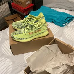 Size 9 Yeezy 