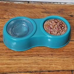 Our Generation Pet Food Dish Dog Cat American Girl 18" Doll blue Green Food Water