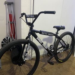 Throne Black Metal 29er
