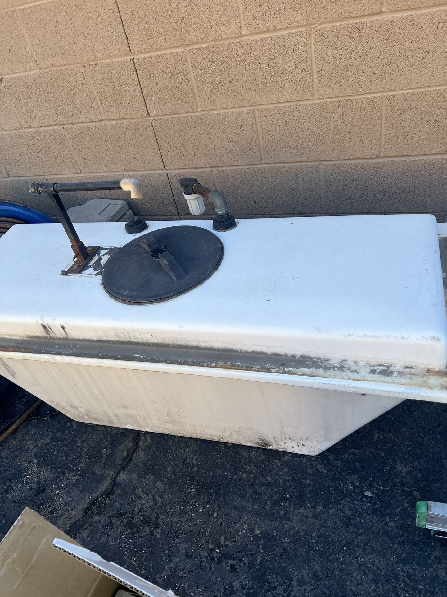 Fiberglass 50 Gallon Tank
