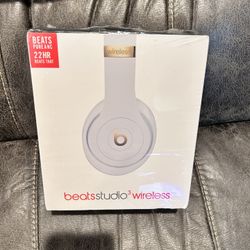 White Beats Studio 3