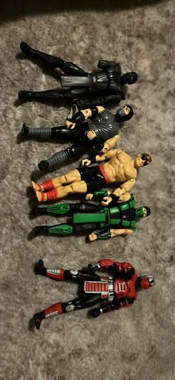 Mortal Kombat figures