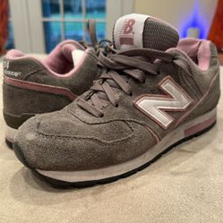 Women’s Vintage New Balance Prototype 2004 (RARE)