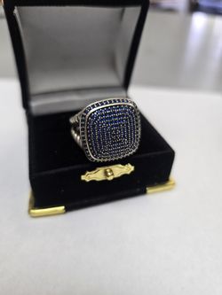 Sterling Silver Unisex Ring With Sapphire Stone. 