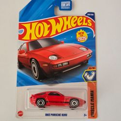 Hot Wheels 1983 Porsche 928S Muscle Mania 2025