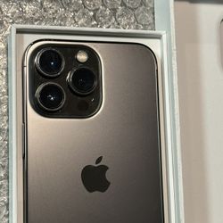 iPhone 13 PRO 512GB UNLOCKED Like New 
