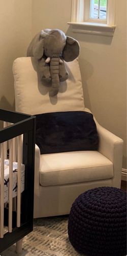 Nursery Nursing Glider rocking chair - Delta Children